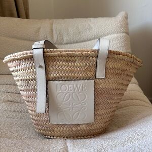 LOEWE BASKET BAG SIZE MEDIUM WITH WHITE